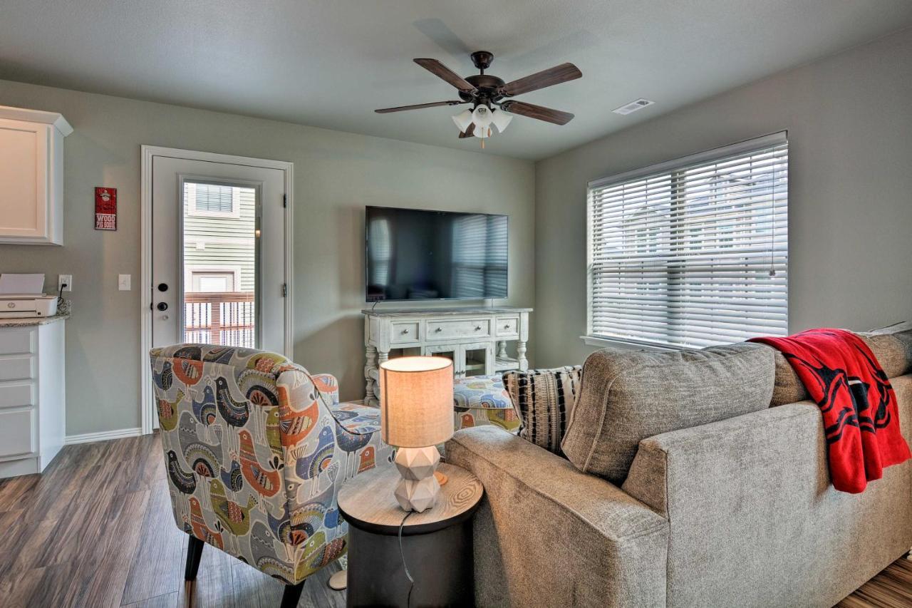 Newly Built Townhome - 3 Mi To Uark Campus! Fayetteville Bagian luar foto
